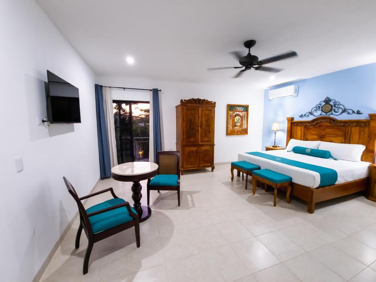 Hotel Fundadores Valladolid  Ngoại thất bức ảnh