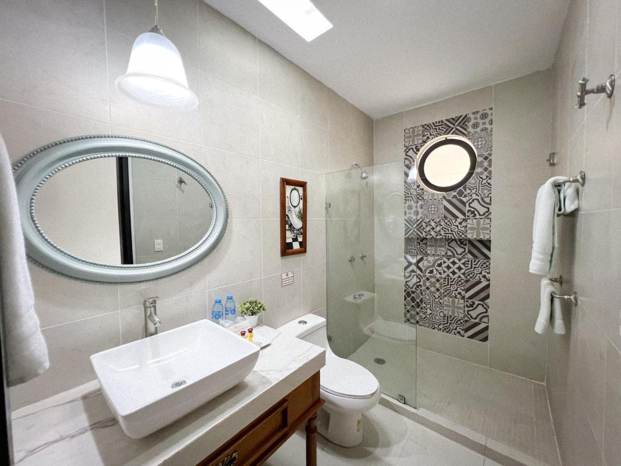Hotel Fundadores Valladolid  Ngoại thất bức ảnh