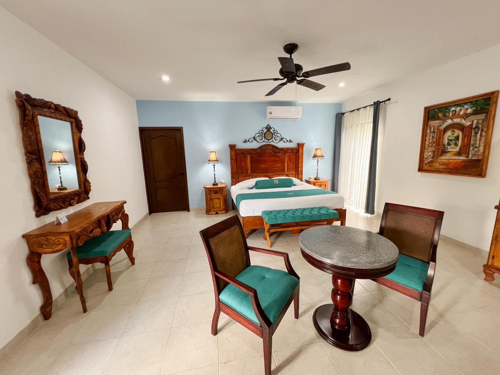 Hotel Fundadores Valladolid  Ngoại thất bức ảnh