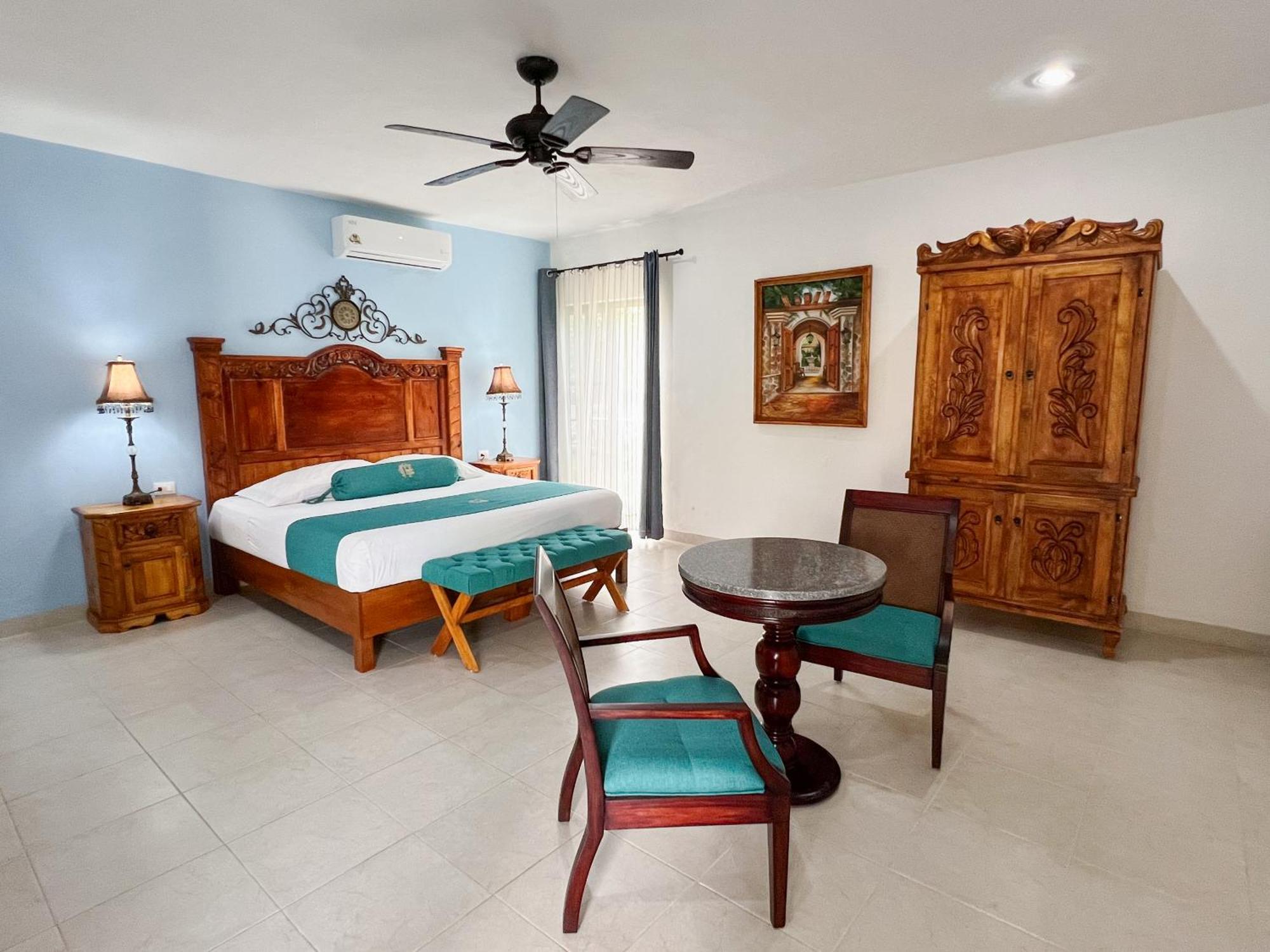 Hotel Fundadores Valladolid  Ngoại thất bức ảnh