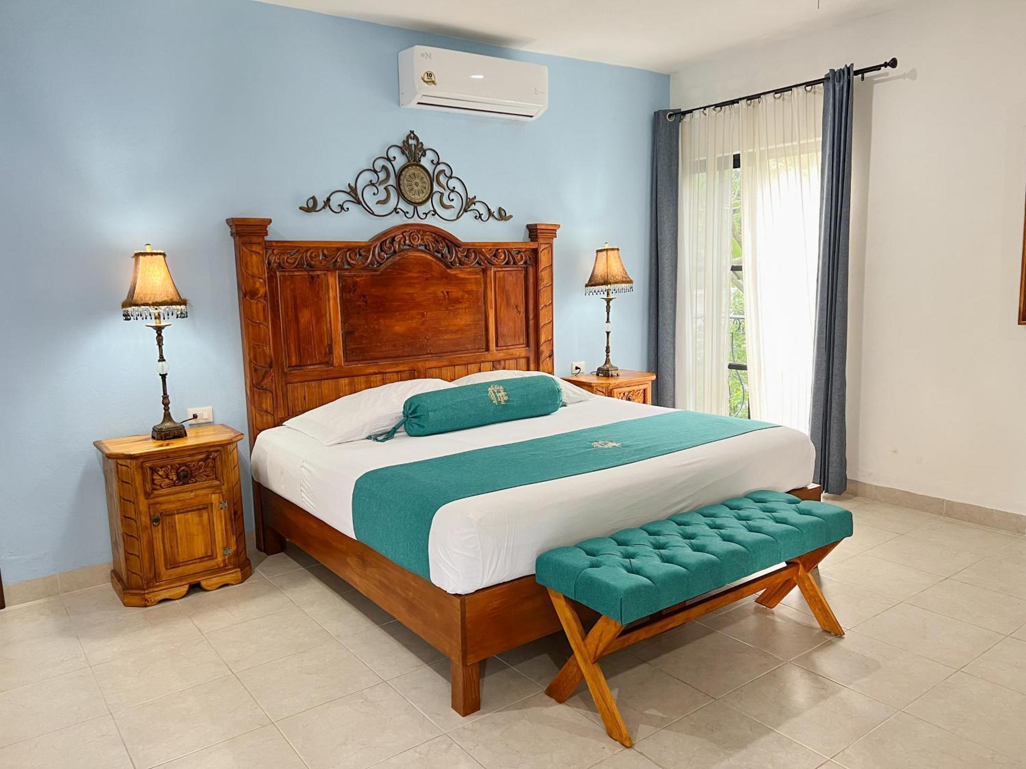 Hotel Fundadores Valladolid  Ngoại thất bức ảnh