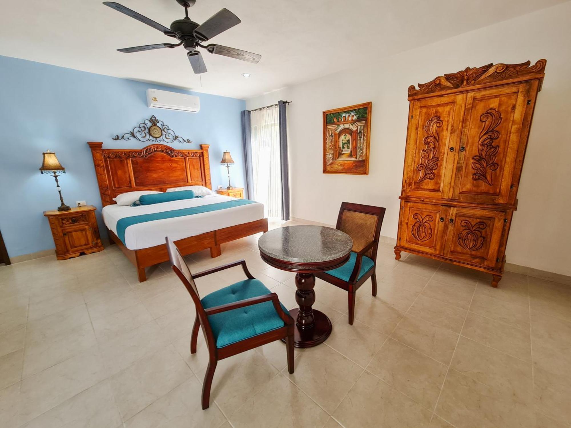 Hotel Fundadores Valladolid  Ngoại thất bức ảnh