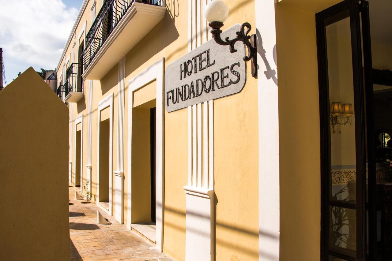Hotel Fundadores Valladolid  Ngoại thất bức ảnh